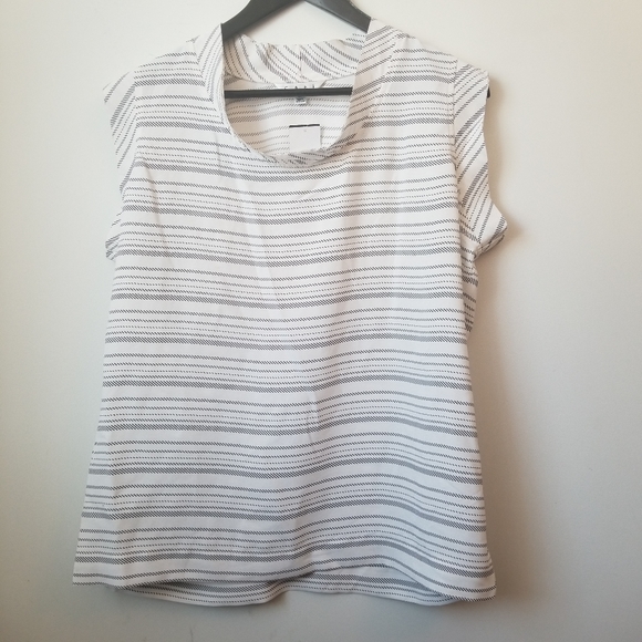 Cabi woman's white and black Madeleine top blouse - Picture 10 of 10
